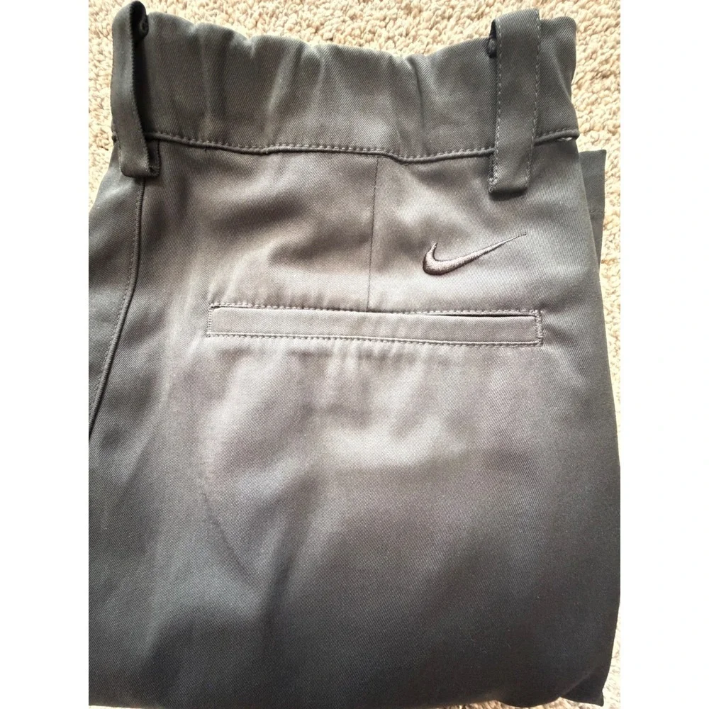 Nike Golf Dri-FIT Shorts Kids Medium Black Performance Athletic Flat Front